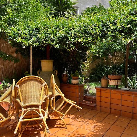 Appartement La Limonaia Di Chiaia à Naples Extérieur photo