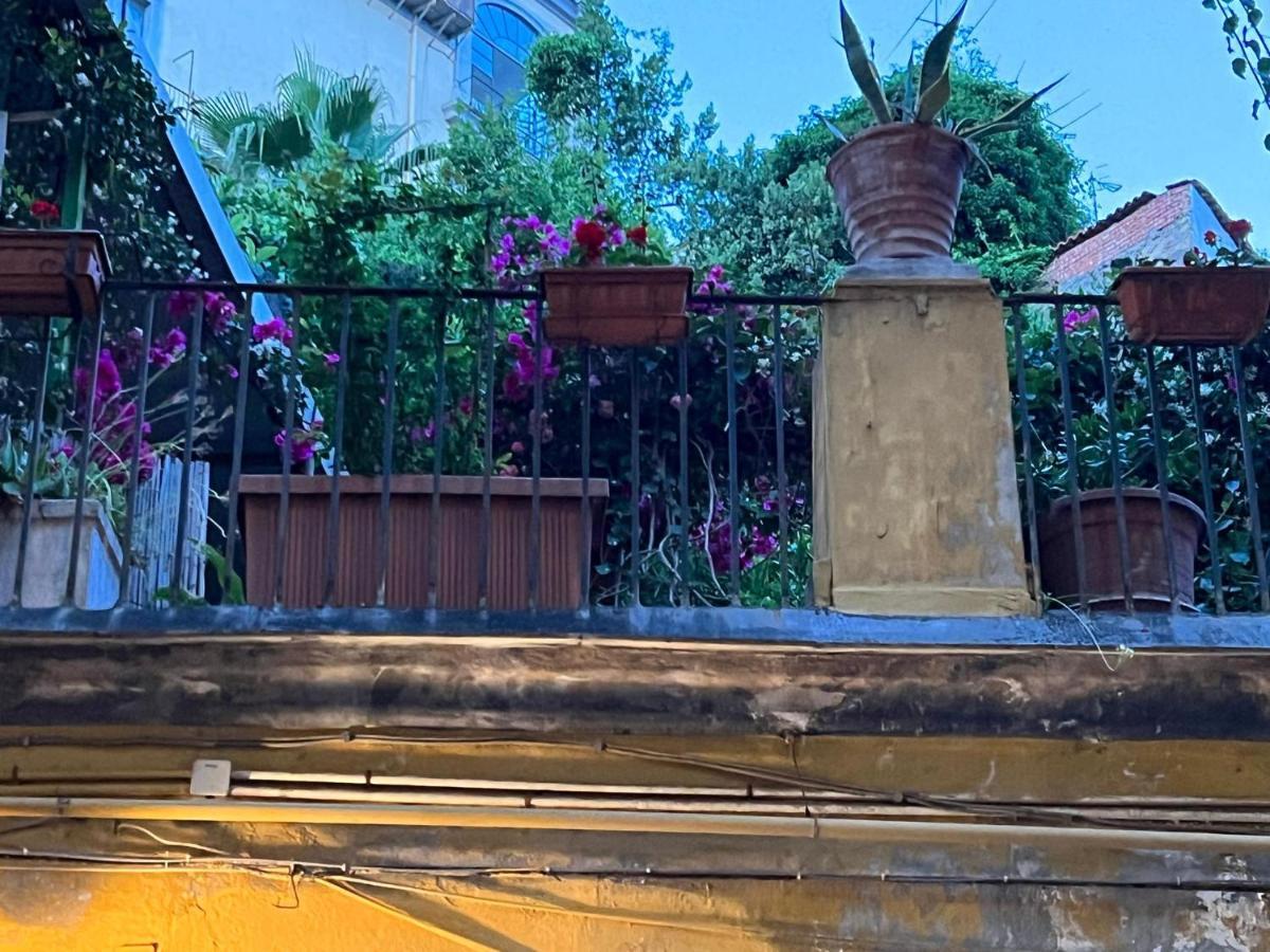 Appartement La Limonaia Di Chiaia à Naples Extérieur photo