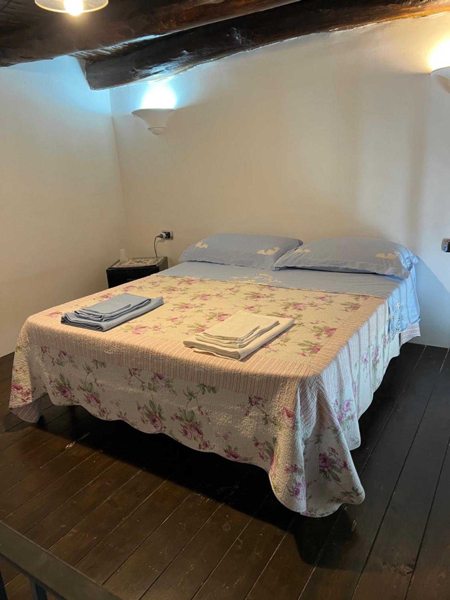 Appartement La Limonaia Di Chiaia à Naples Extérieur photo