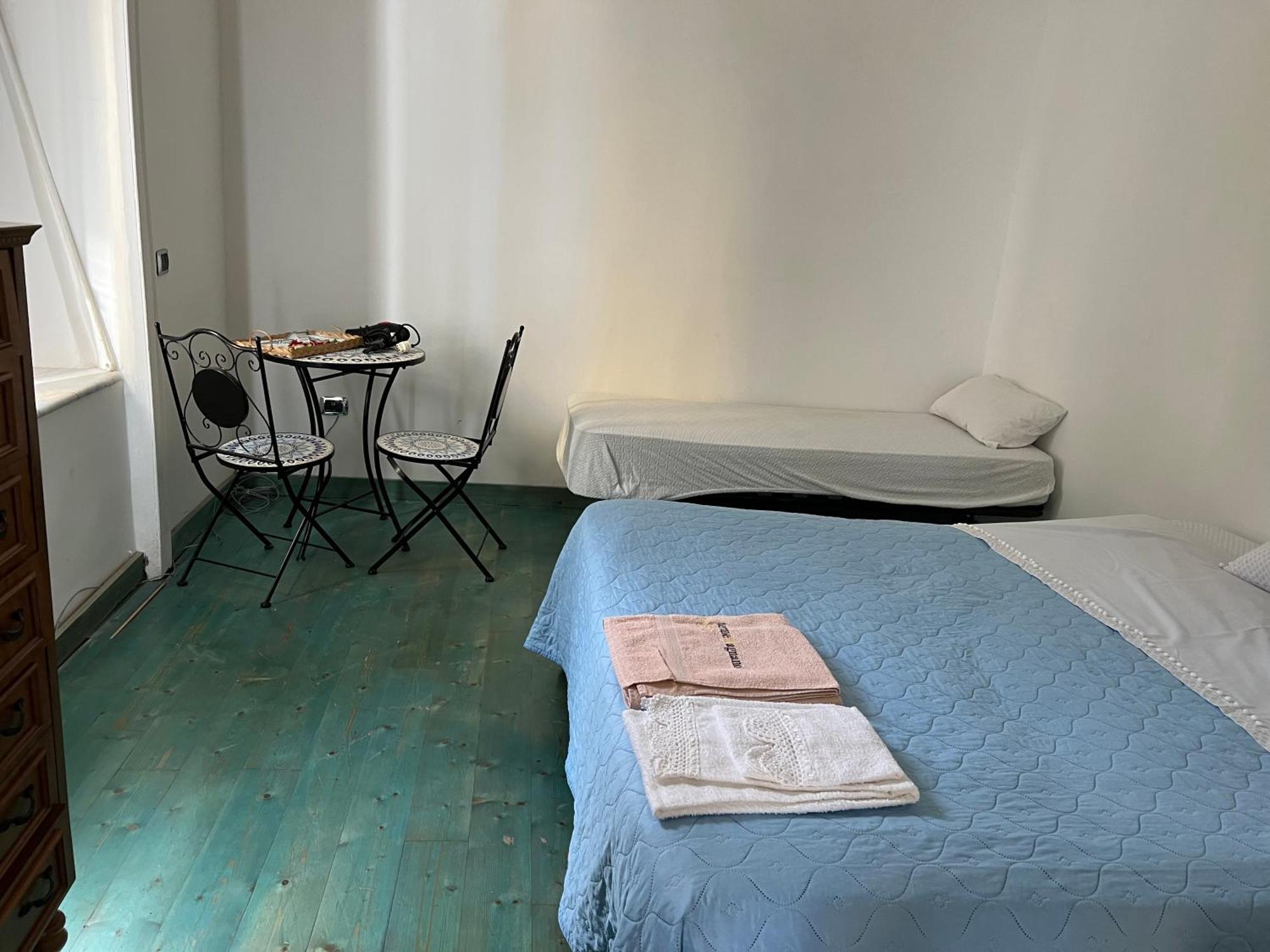 Appartement La Limonaia Di Chiaia à Naples Extérieur photo