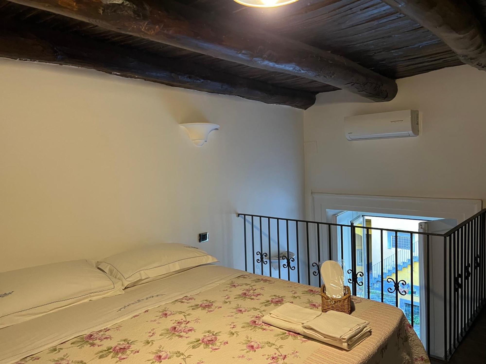 Appartement La Limonaia Di Chiaia à Naples Extérieur photo