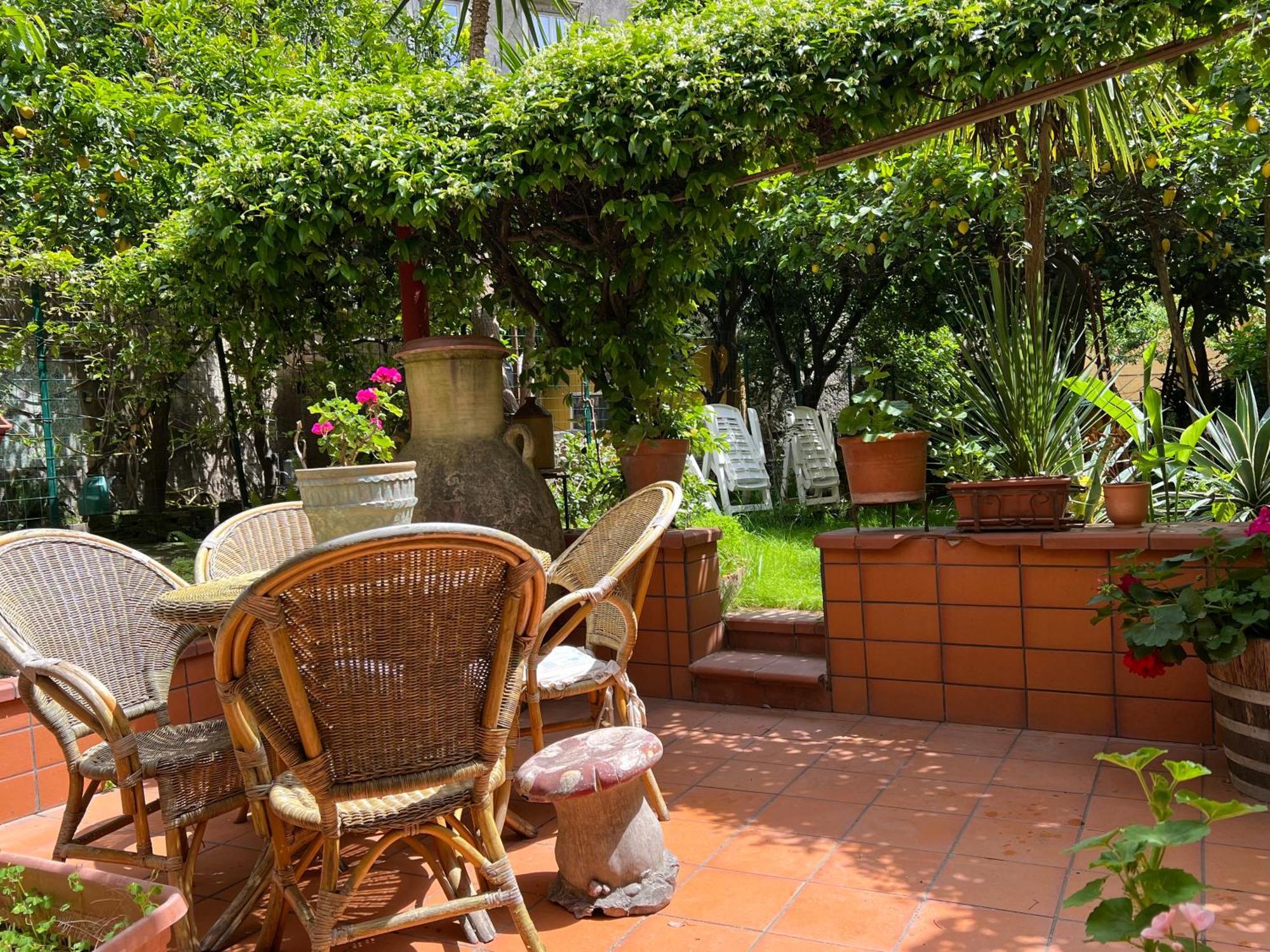 Appartement La Limonaia Di Chiaia à Naples Extérieur photo